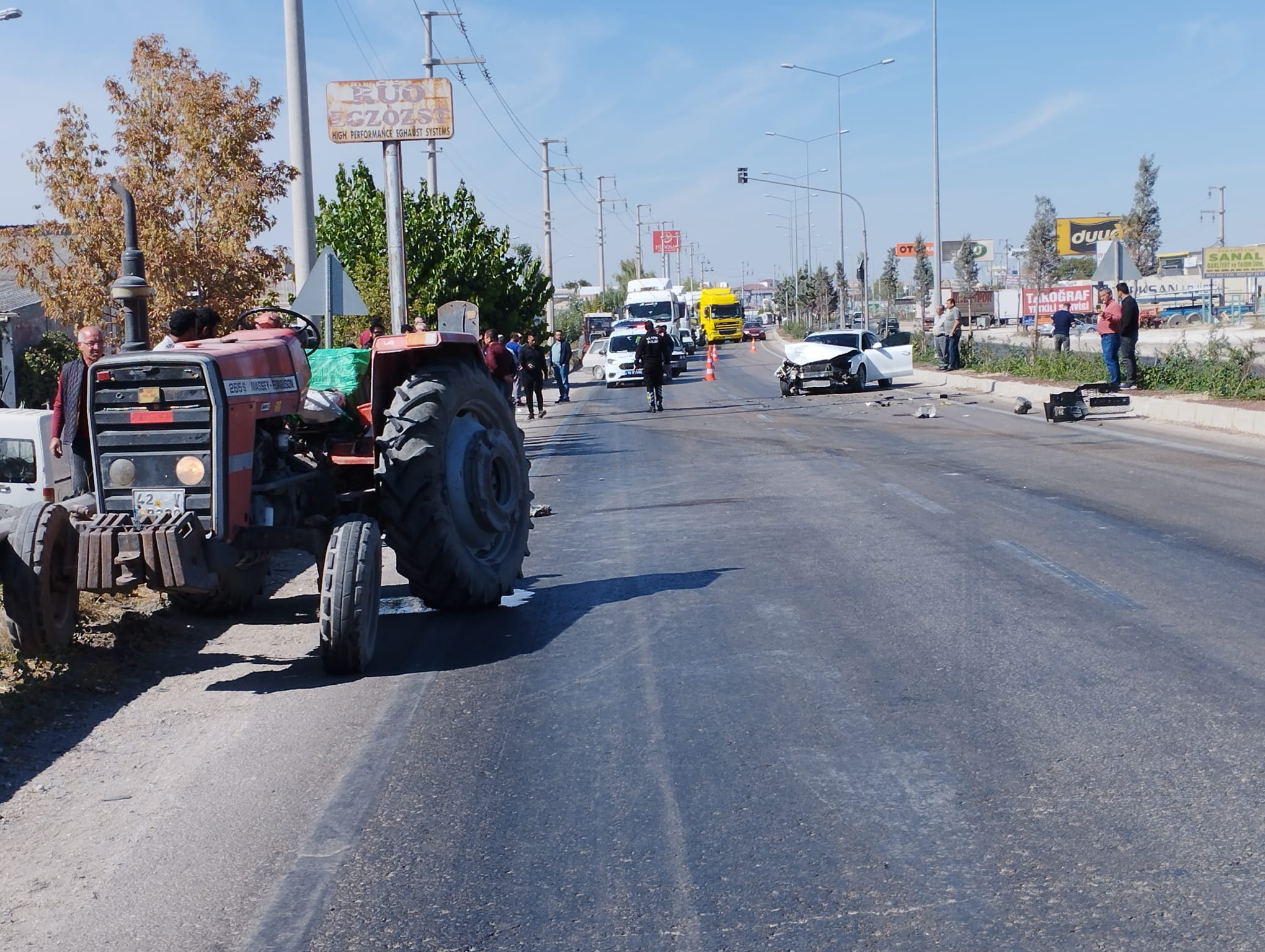 Ereğli’de otomobil ile traktör çarpıştı, 1 kişi yaralandı
